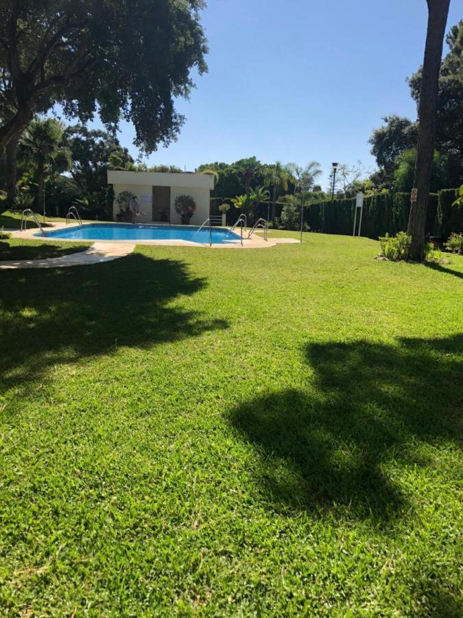Ansa Beach Apartment - Cabopino, Marbella - Garden Level Bagian luar foto