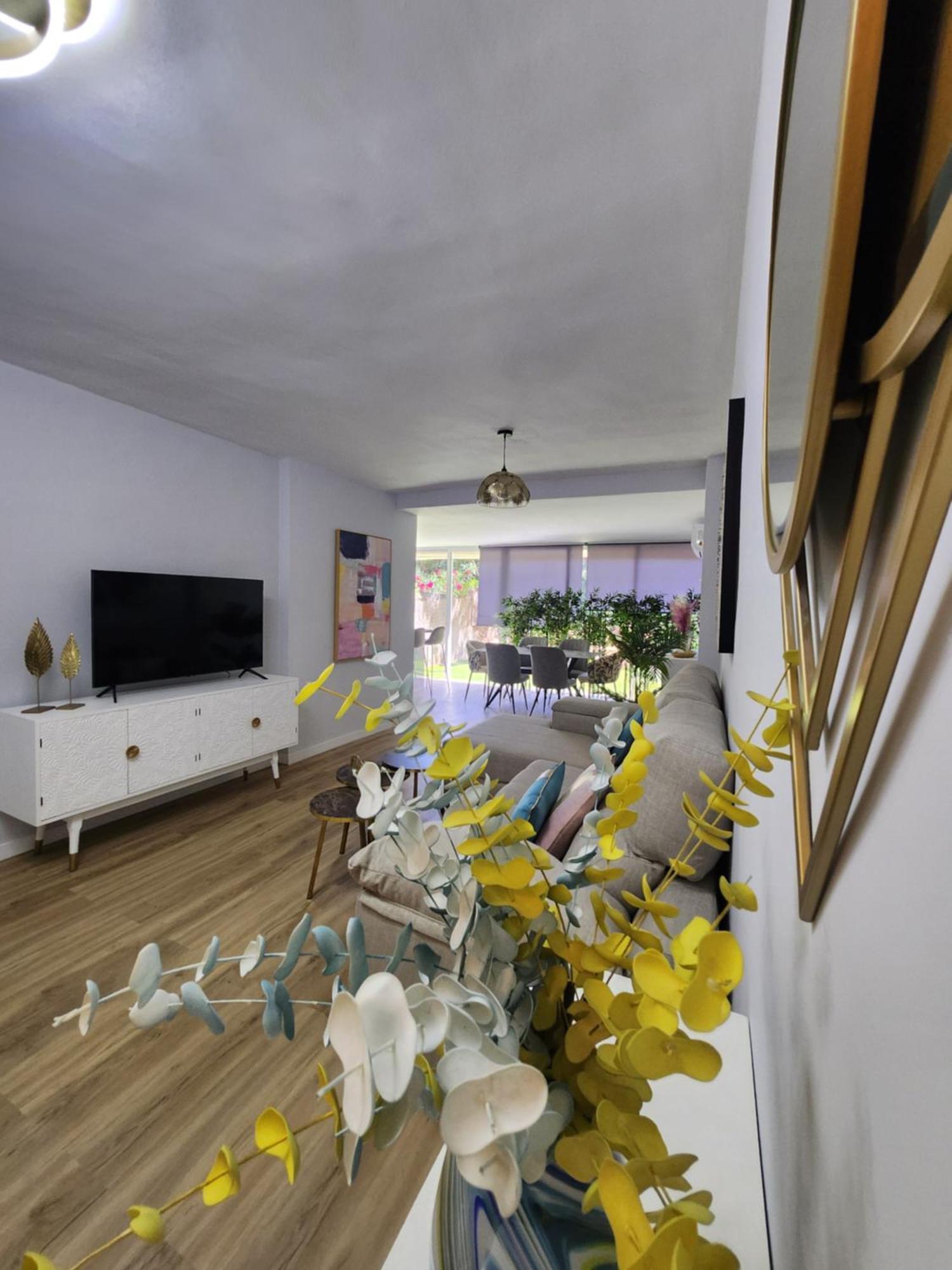 Ansa Beach Apartment - Cabopino, Marbella - Garden Level Bagian luar foto