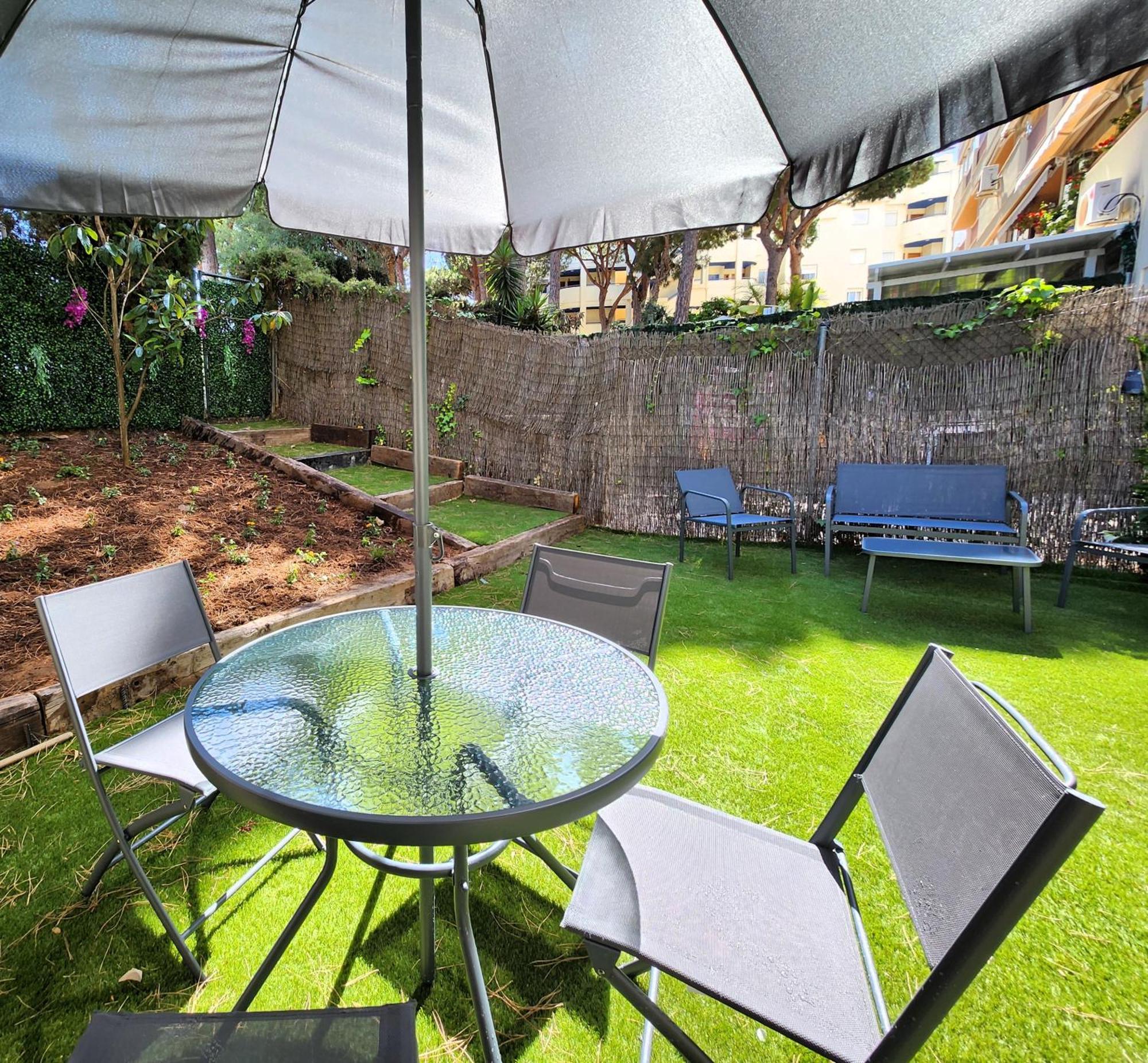 Ansa Beach Apartment - Cabopino, Marbella - Garden Level Bagian luar foto